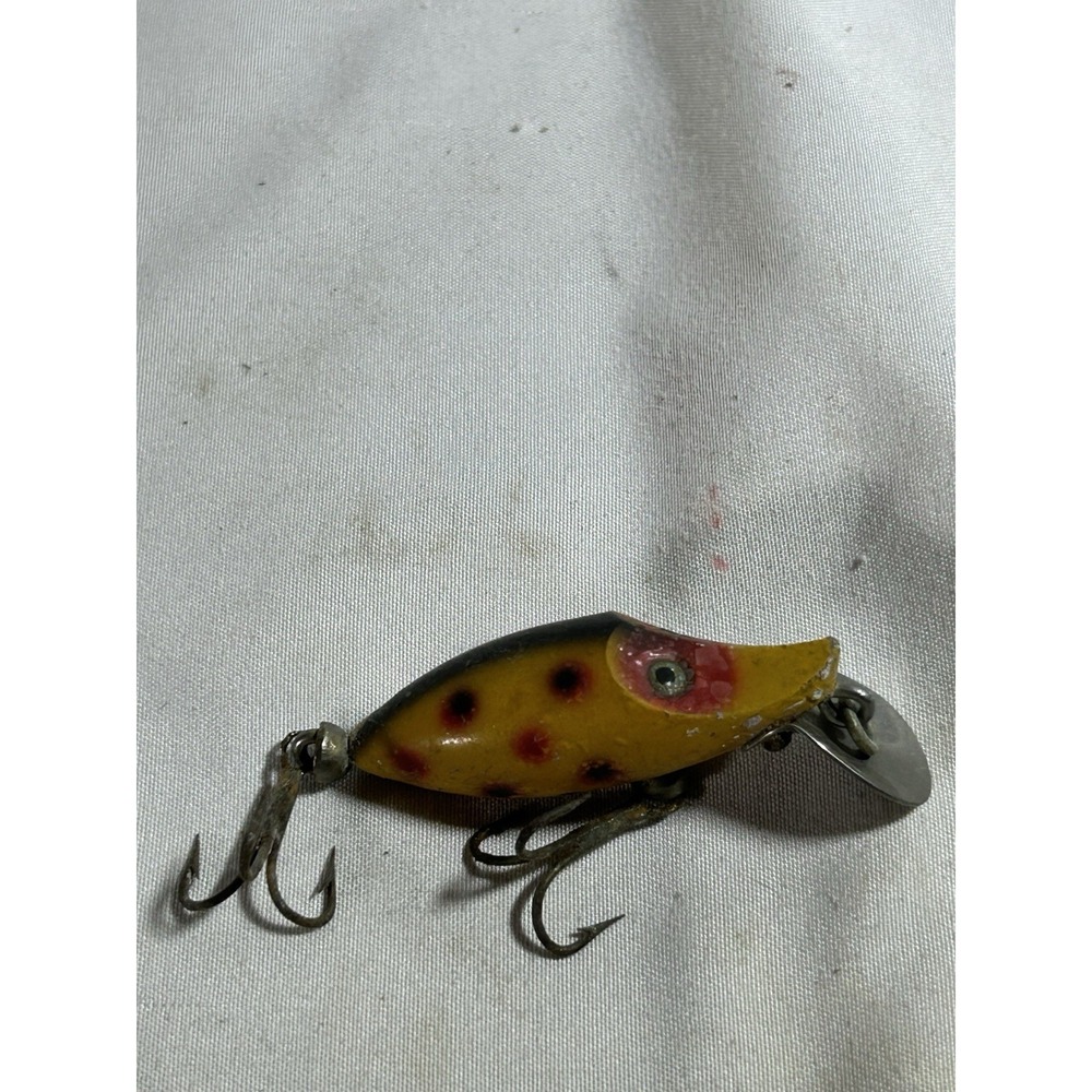 Vintage Heddon Tiny Runt Fishing Lure Fish  2" Collectible Collect Display